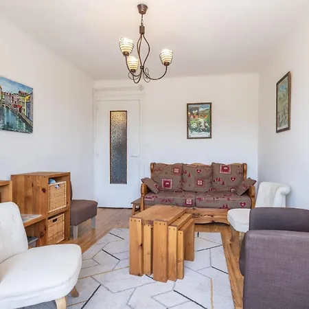 Apartment Cozy With Balcony Near Lake And The Beaches Annecy