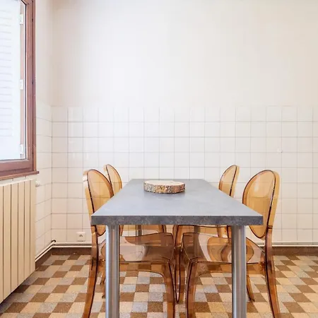 Apartment Cozy With Balcony Near Lake And The Beaches