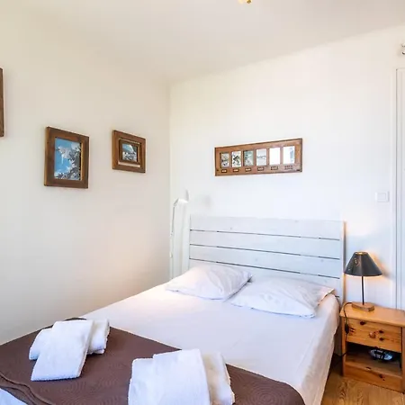 Cozy With Balcony Near Lake And The Beaches Apartment *